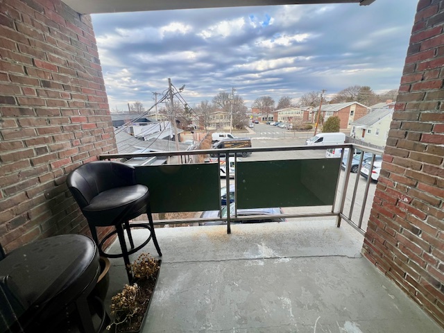 881 Broadway, Everett