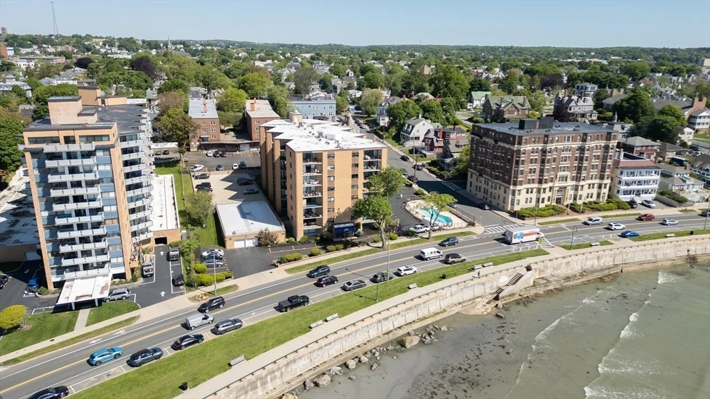 295 Lynn Shore Dr, Diamond District