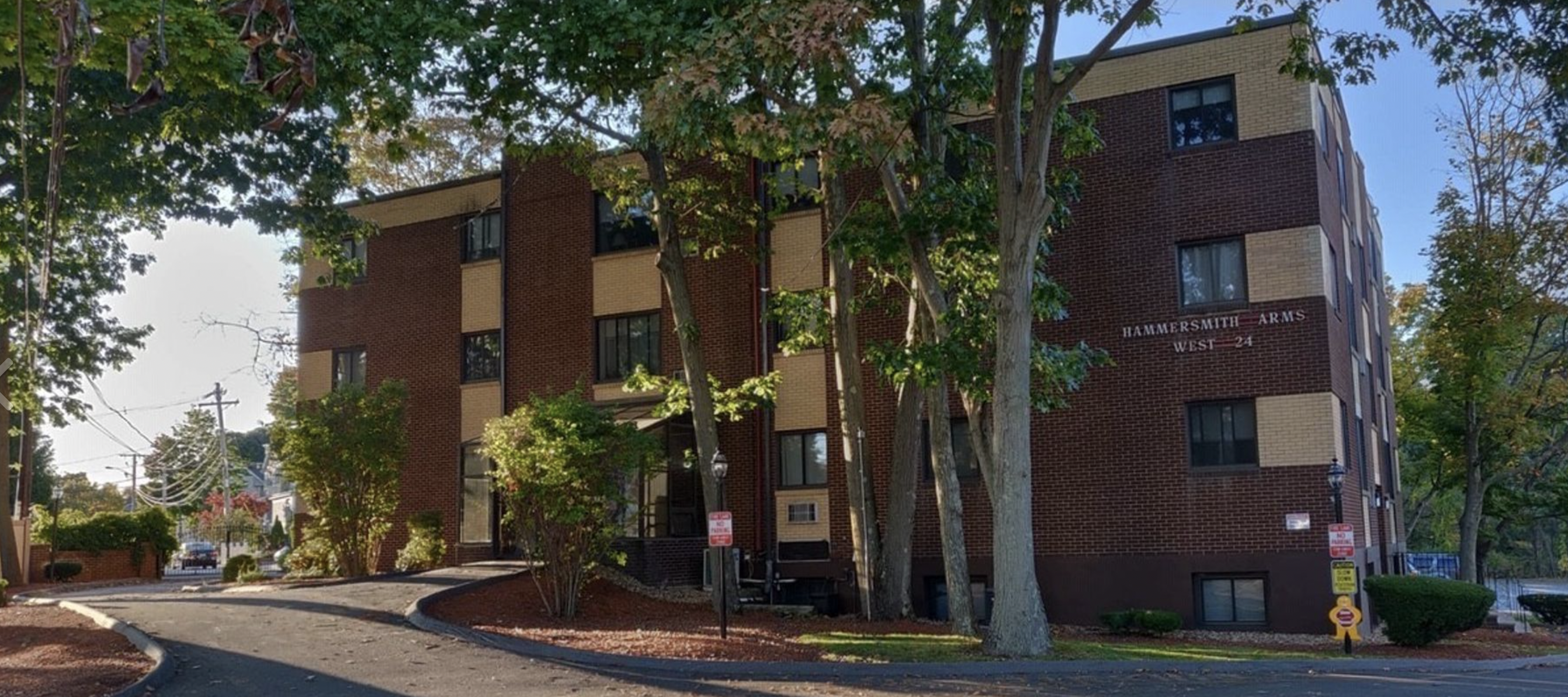 24 Hamilton St, Saugus