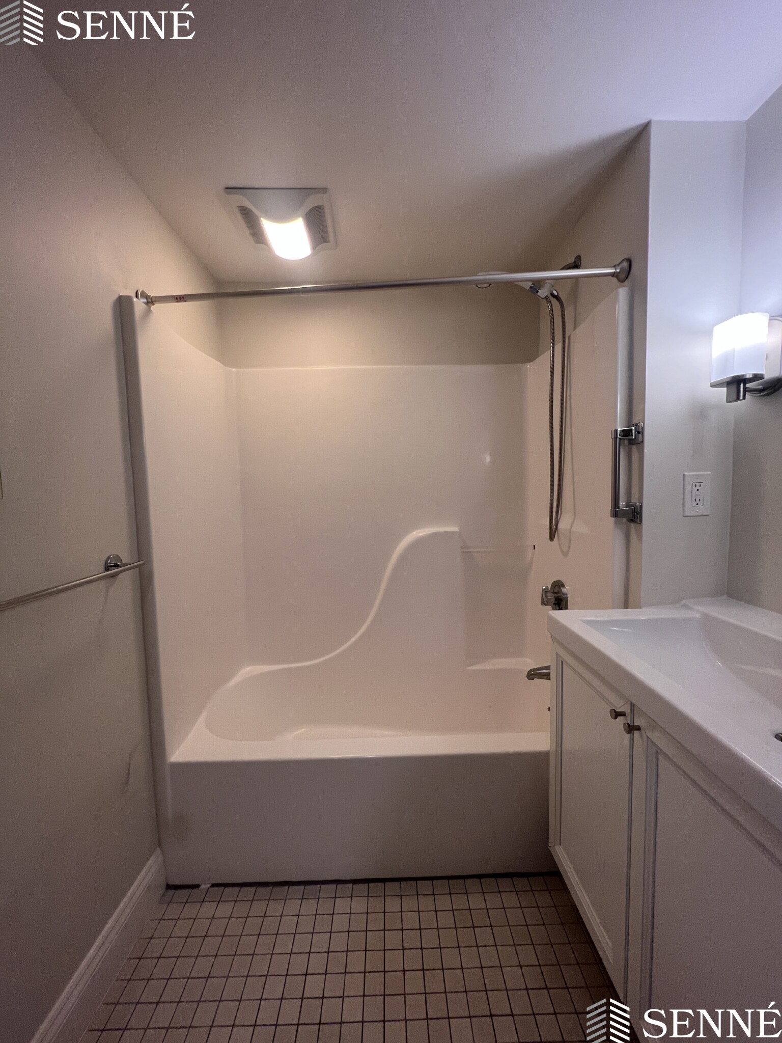 1008 Massachusetts Ave, Riverside