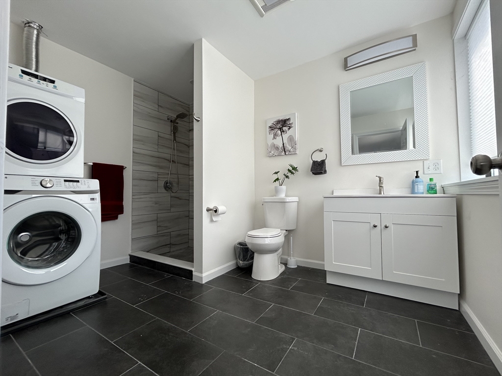 64 Salem St, Medford