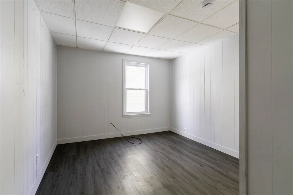 30 Chestnut St, Fitchburg