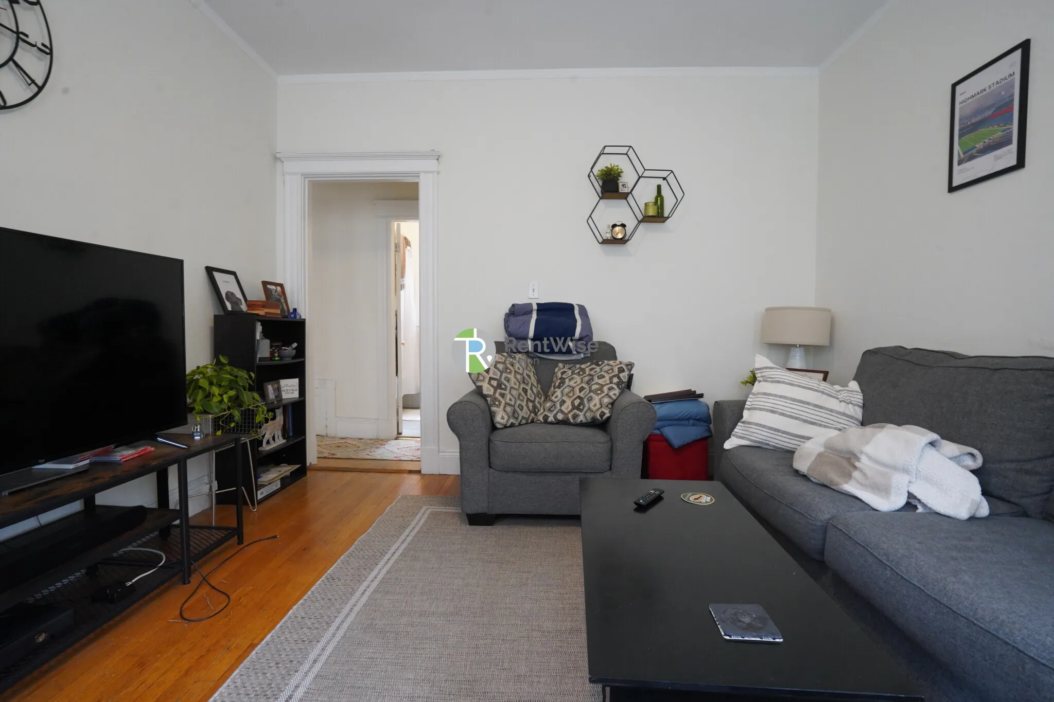 42 Strathmore Rd, Brighton