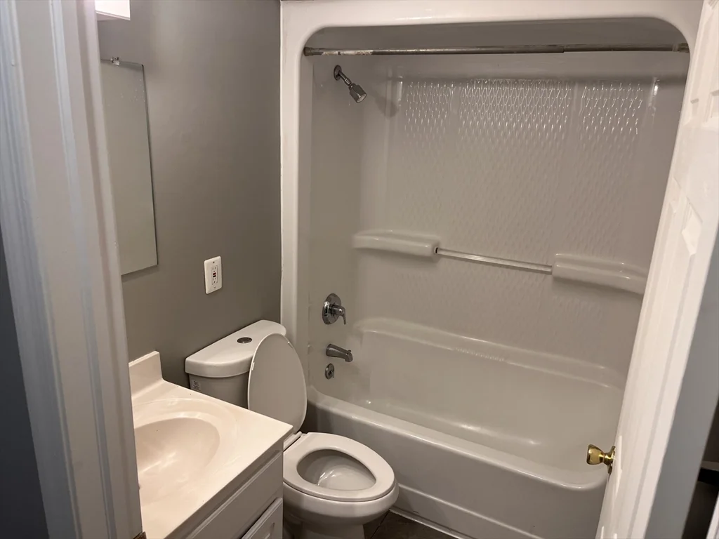 242 Park Ave, Revere