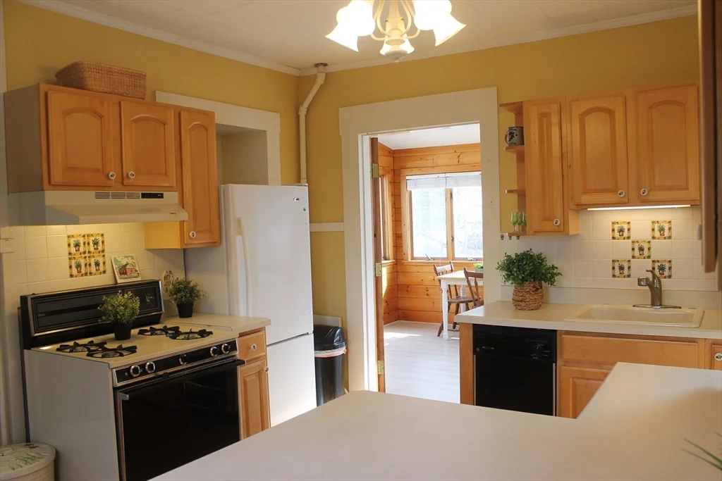 112 Cottage St, Franklin