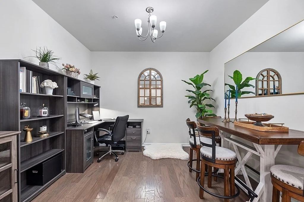 120 University Ave, Westwood