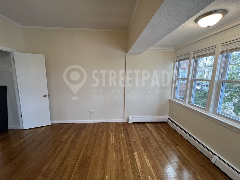 2018 Commonwealth Ave, Brighton