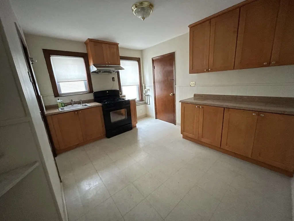 217 Faneuil St, Brighton