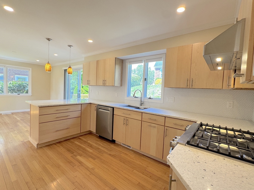 300 Adams St, Newton Corner