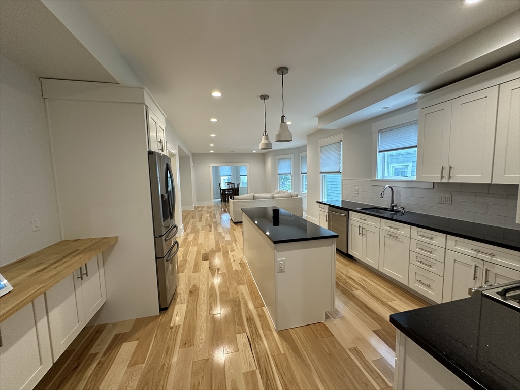 90 Bartlett St, Winter Hill