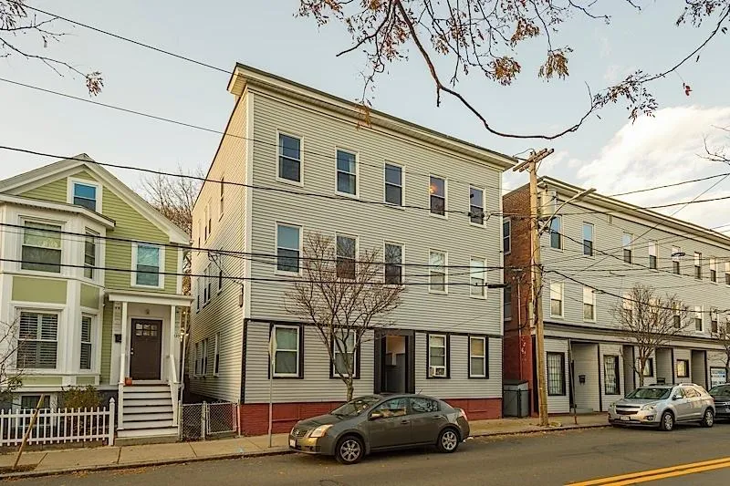 147 Columbia St, The Port