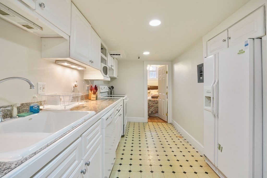 296 Marlborough St, Back Bay