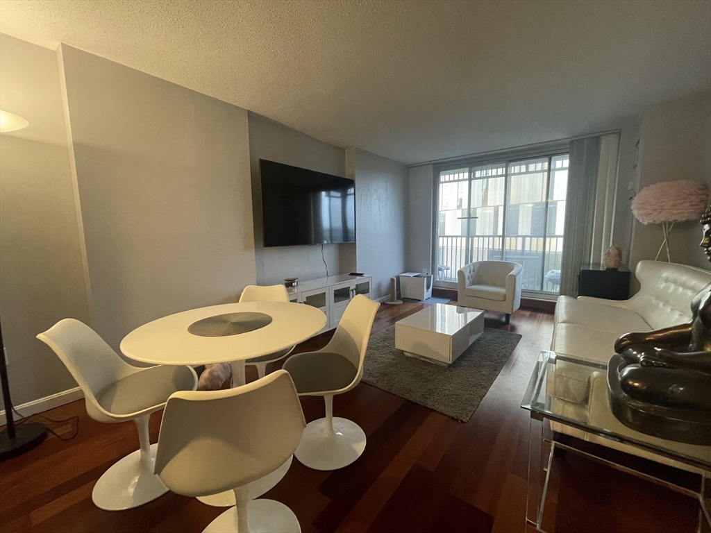 10 Museum Way, East Cambridge