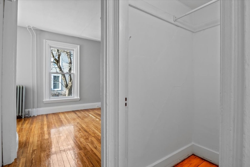 34 Neponset Ave, Hyde Park