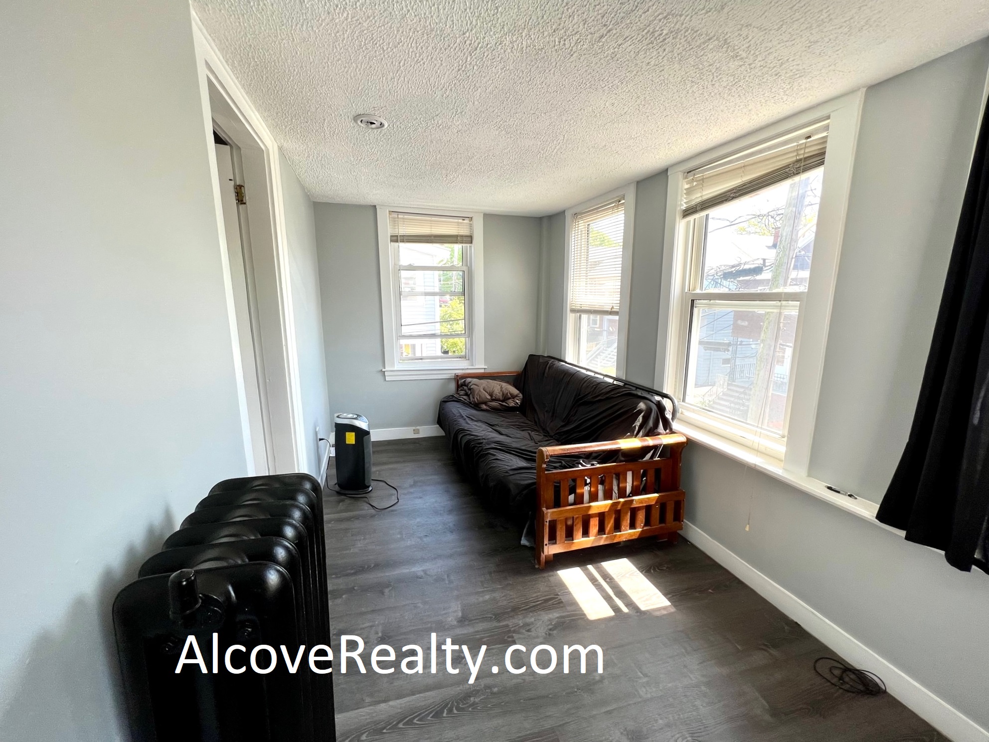 37 Sterling St, West Somerville