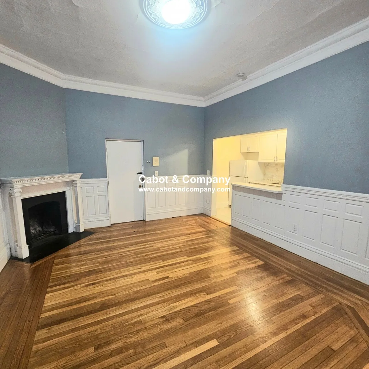 295 Newbury St, Back Bay