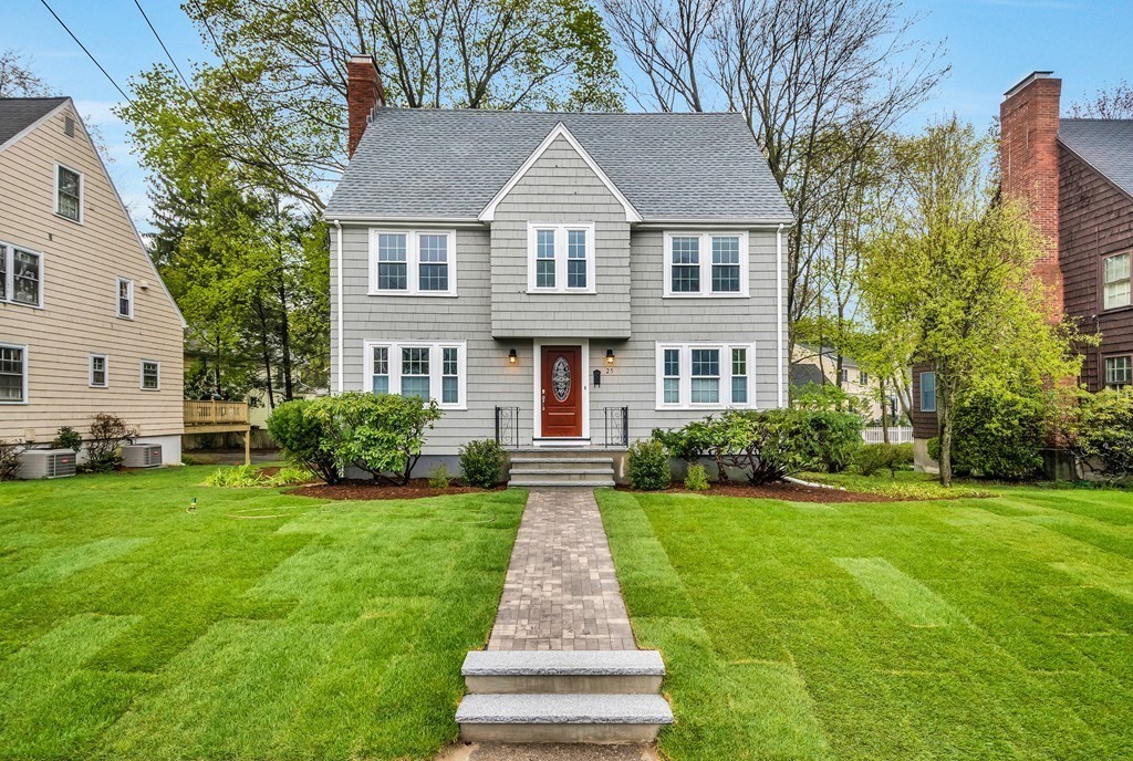 25 Allen Ave, Waban