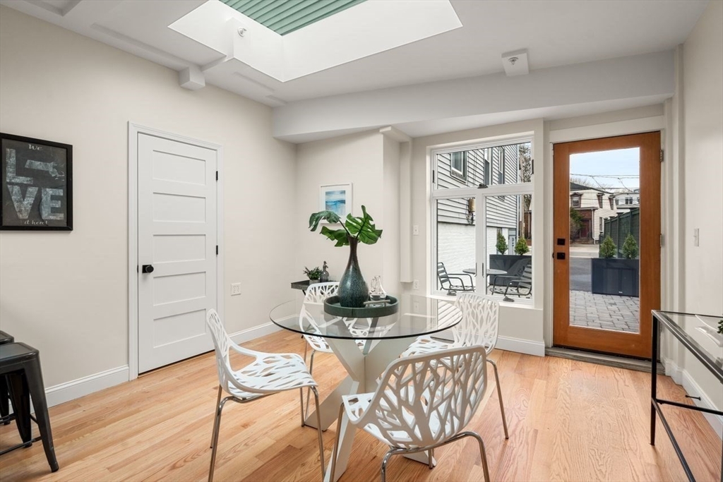 202 Elm St, North Cambridge