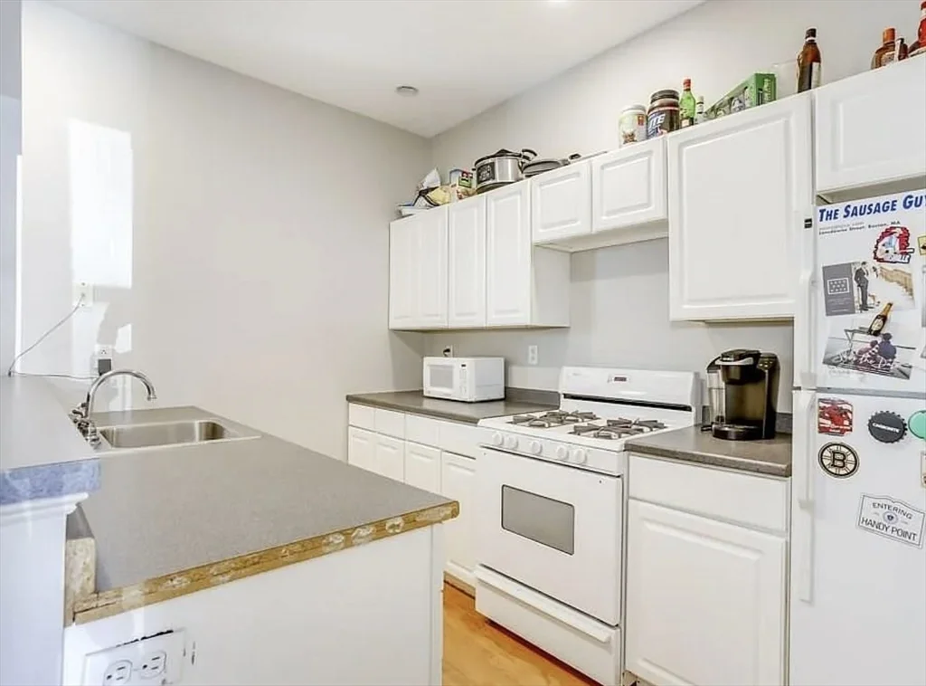 25-27 Dorchester St, South Boston