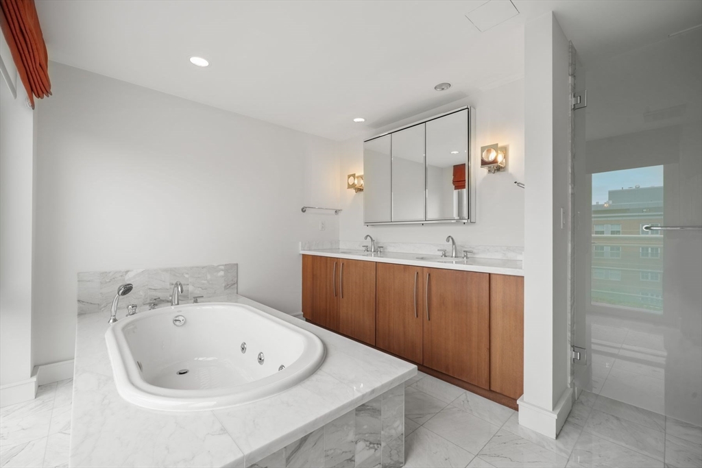 2 Battery Wharf, North End