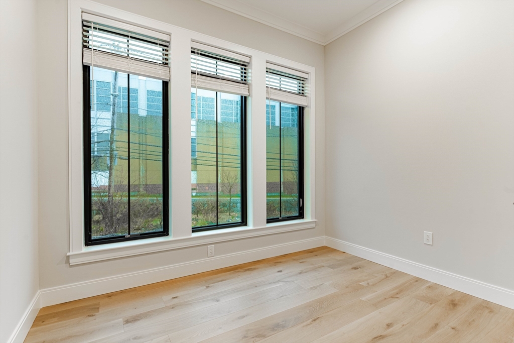 157 Everett St, Allston