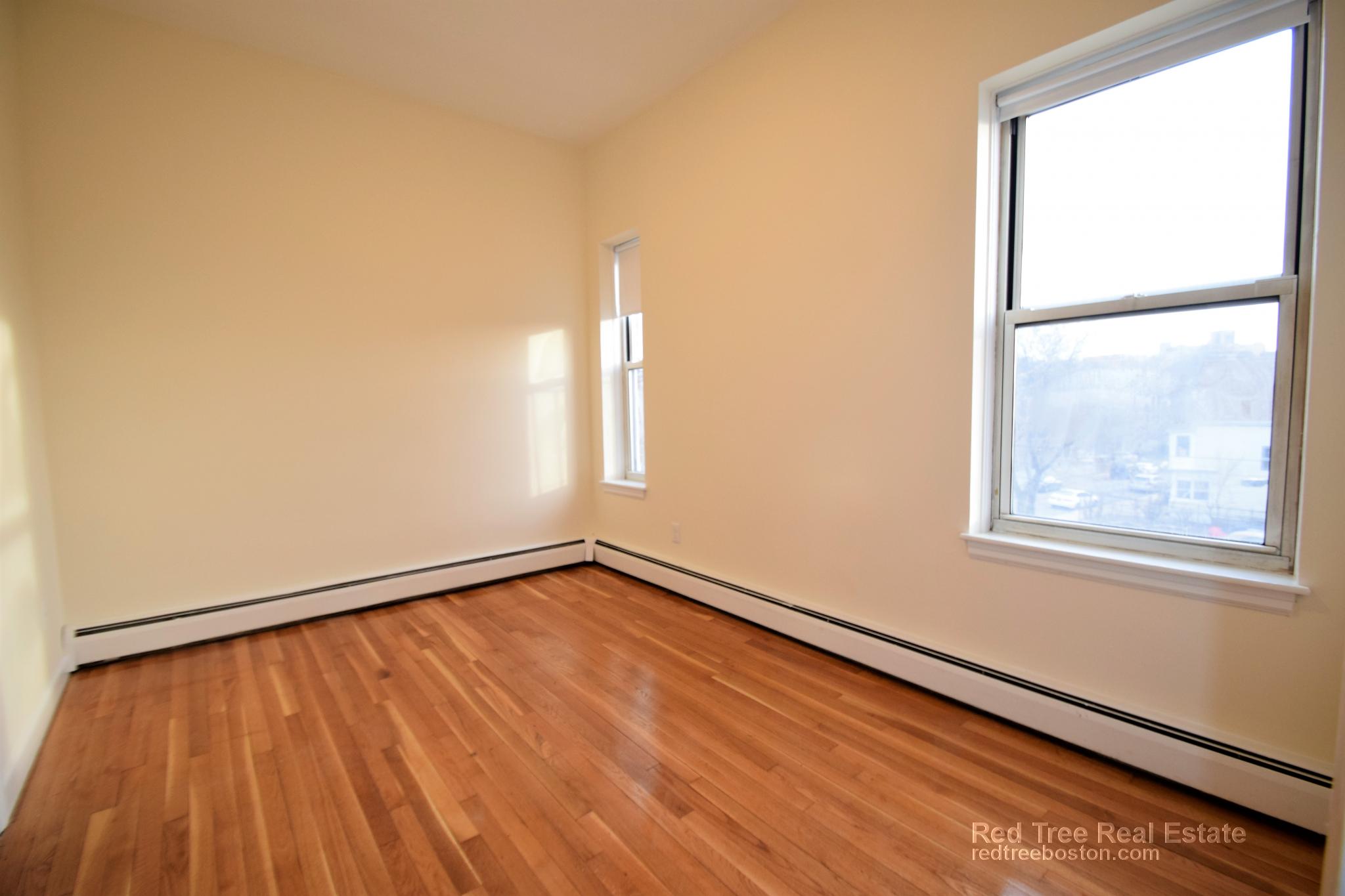 164 North Beacon St, Brighton