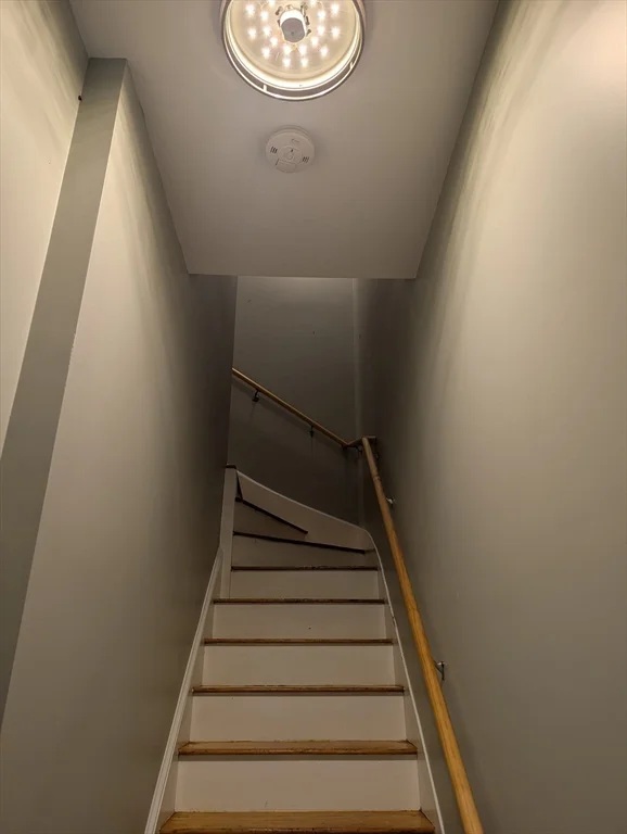 163 Ferry St, Malden