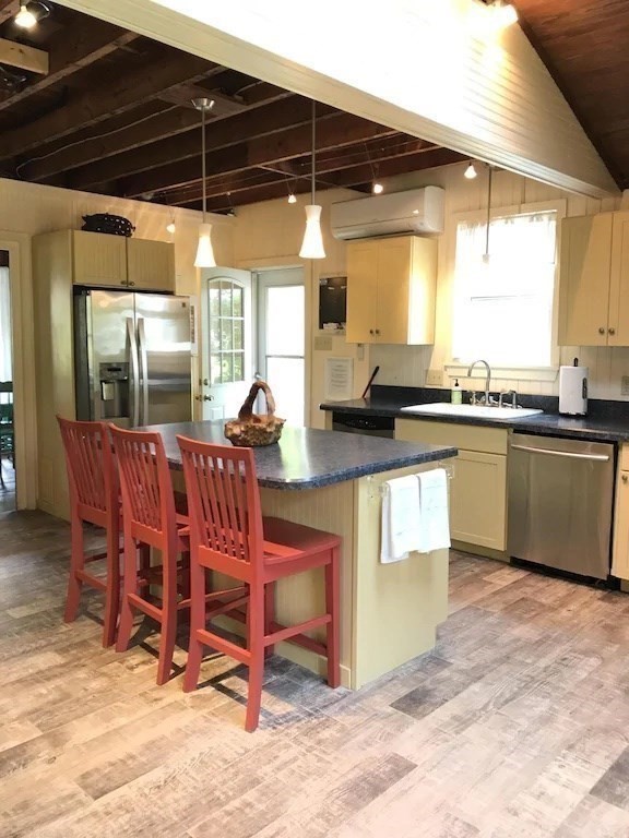 84 Mayflower Rd, Sagamore Beach