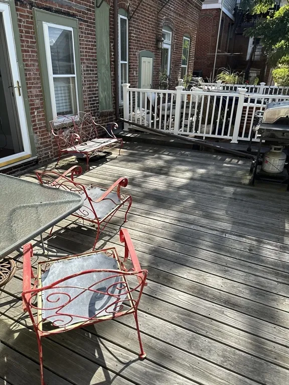 61 Putnam St, Eagle Hill