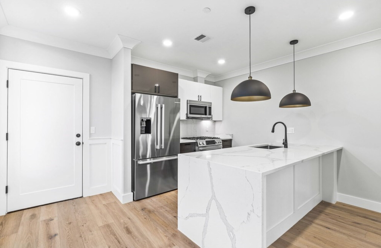 300 Somerville Ave, Ward Two