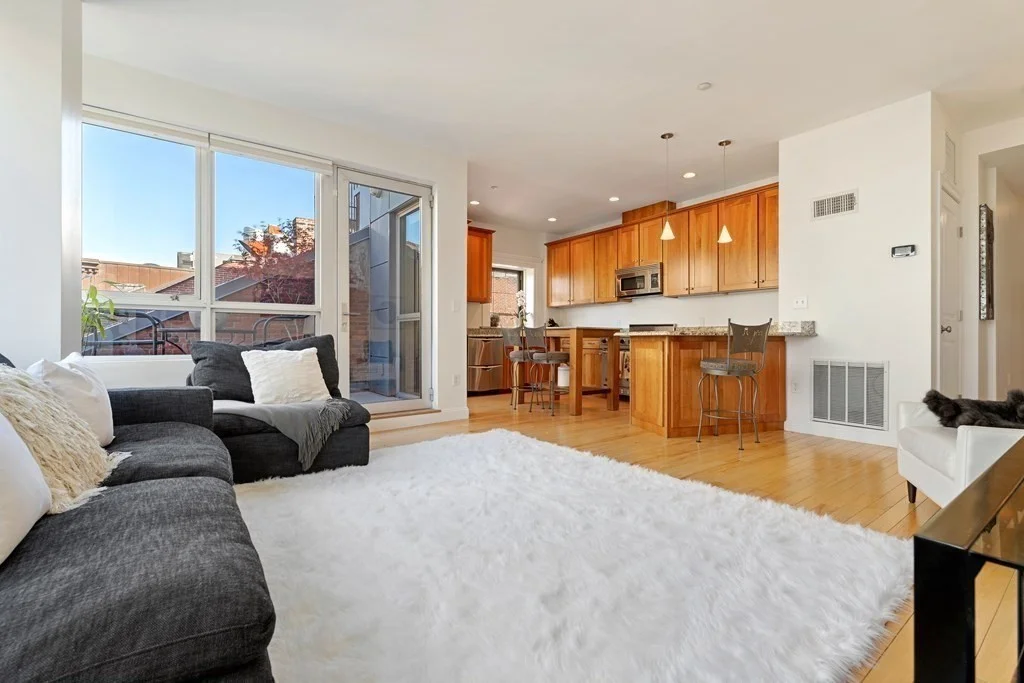 99-105 Broad, Waterfront