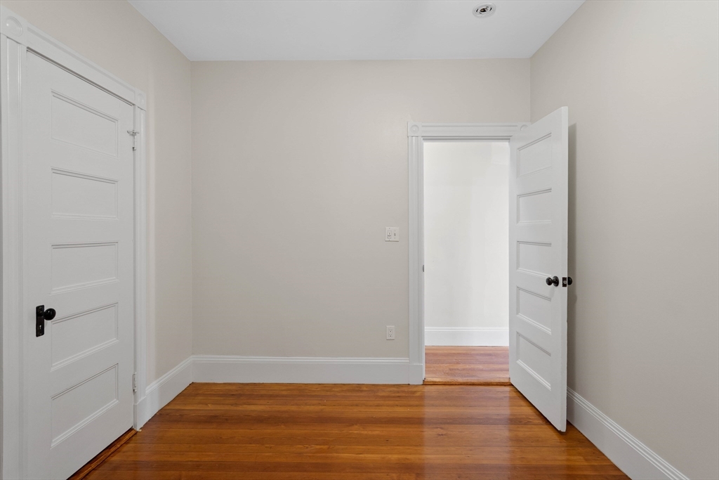 21-1/2 Mount Vernon St, Dorchester