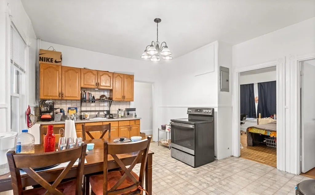 78 Hillside St, Boston