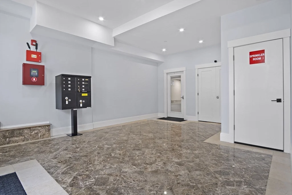 32 Pearl St, Dorchester