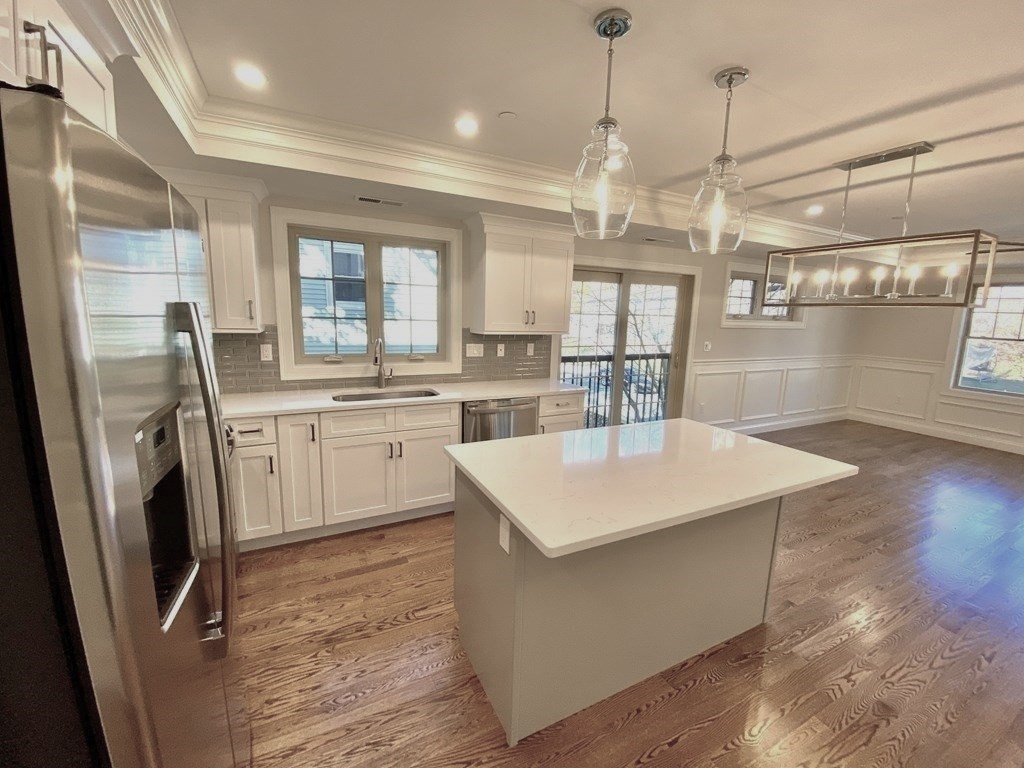 8 Maplewood St, West Roxbury