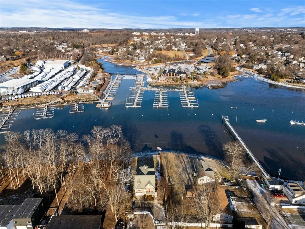 30R Harbor St, Danversport