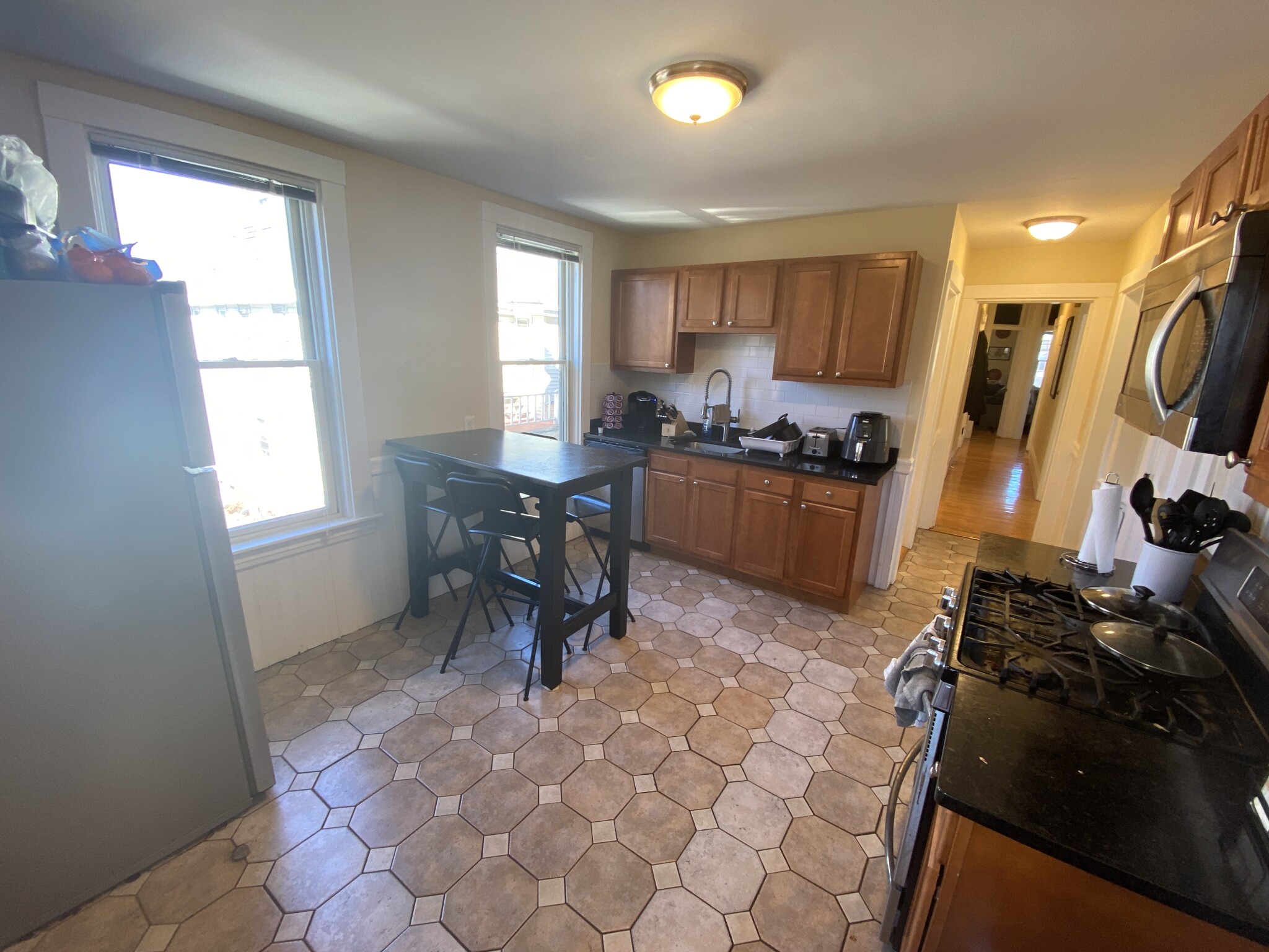 176 Elm St, North Cambridge