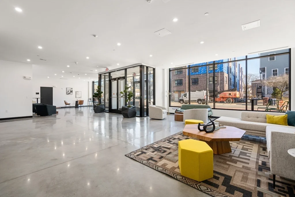 600 Broadway, Everett