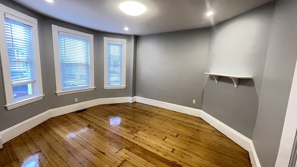 24 Howell St, Dorchester