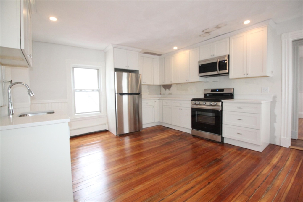 12 Albion Pl, Charlestown