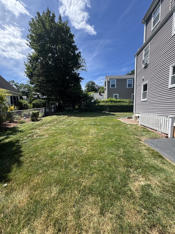 15 Hatfield Rd, West Newton