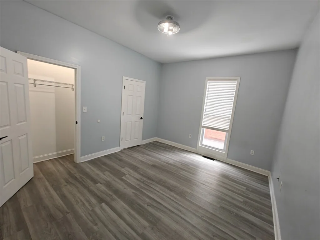 102 Mount Pleasant Ave, Roxbury