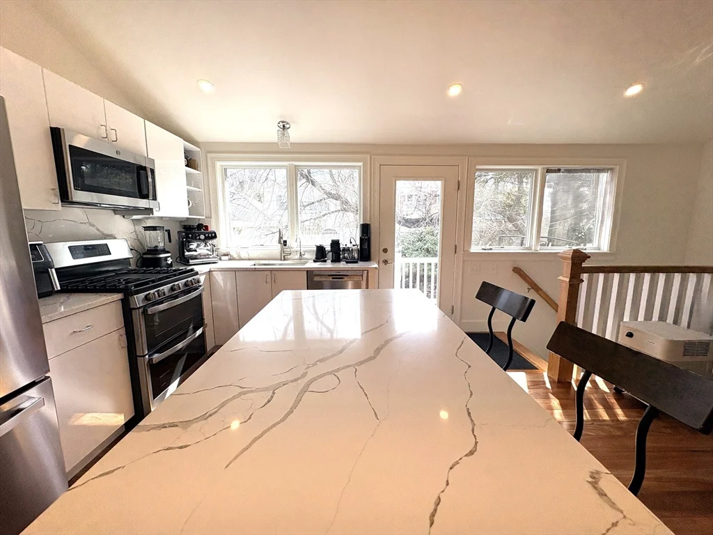 32 Salisbury Rd, Newton
