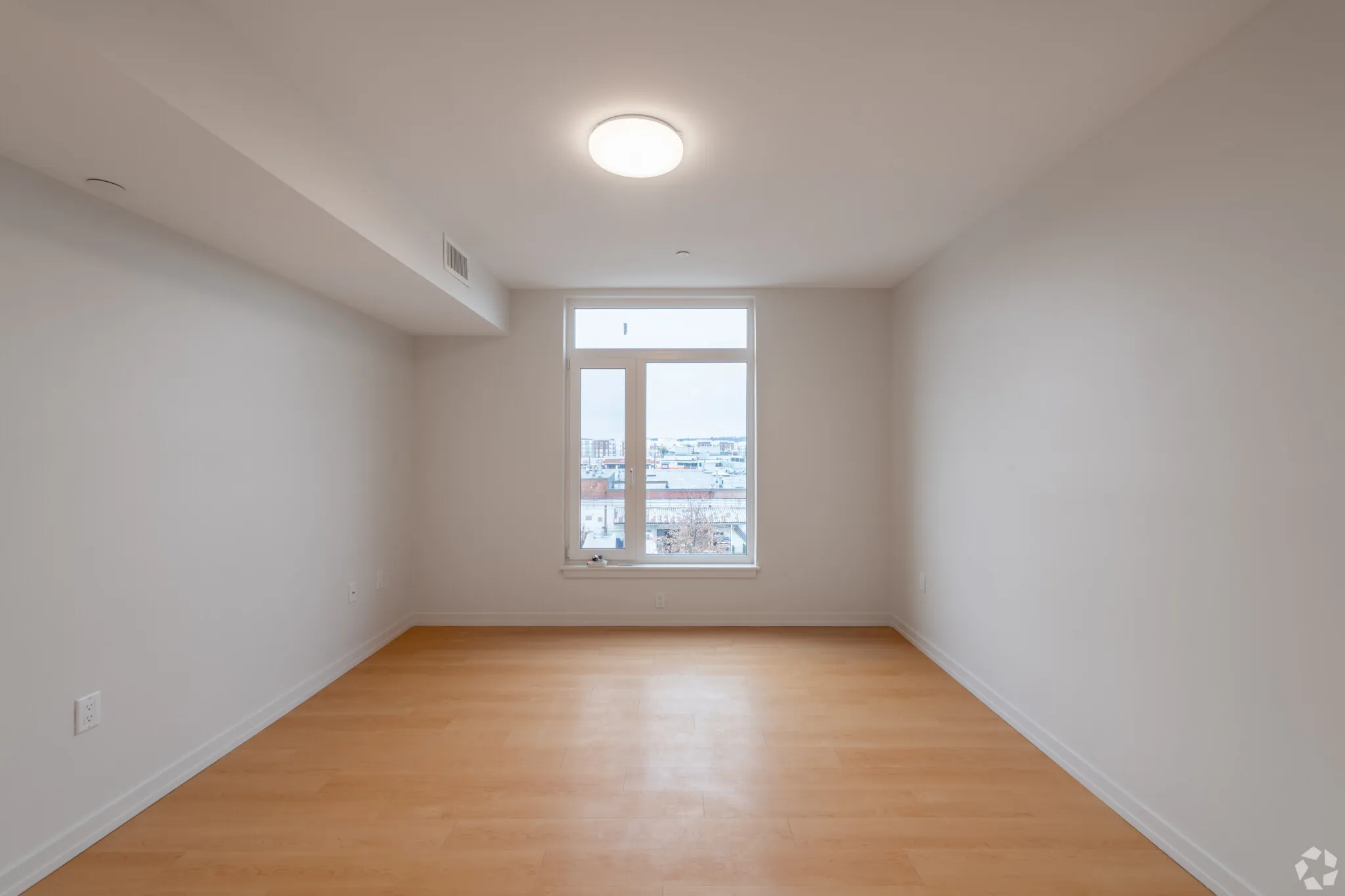 77 New St, Neighborhood Nine