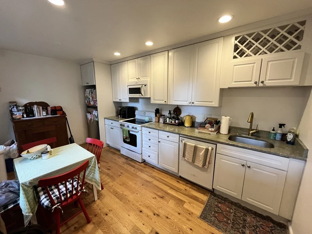 115 Elm, Charlestown