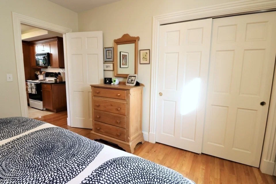 8 Caldwell Ave, Ward Two