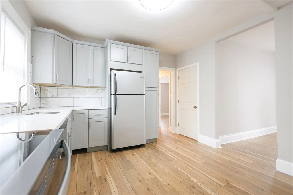 31 Graham St, Quincy