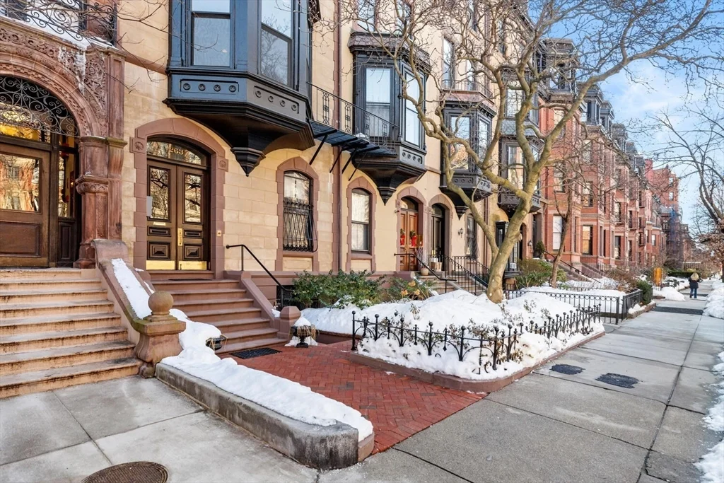 263 Beacon St, Back Bay