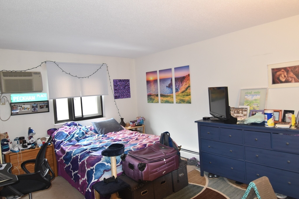 80 Pleasant St, North Brookline