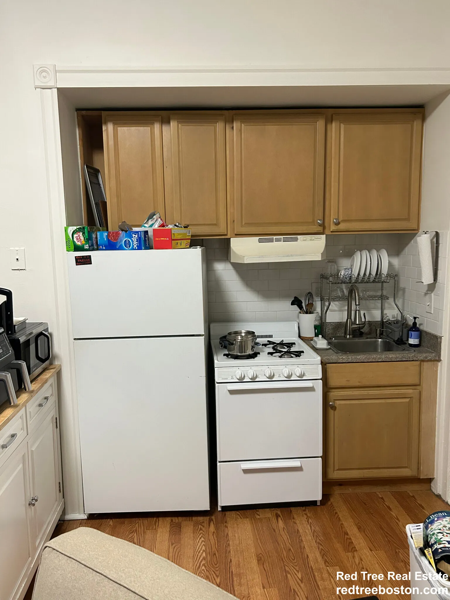 27 Bay State Rd, Fenway